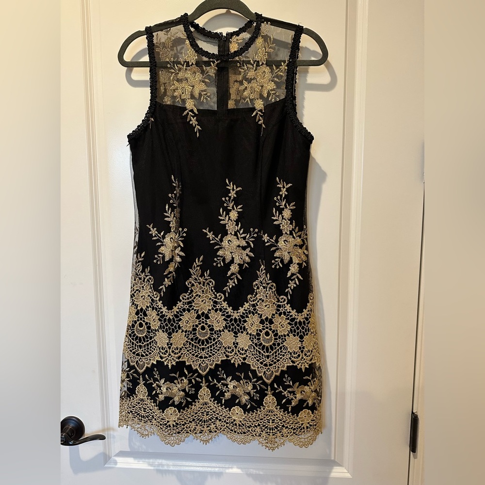 Black and gold size 6 shift dress